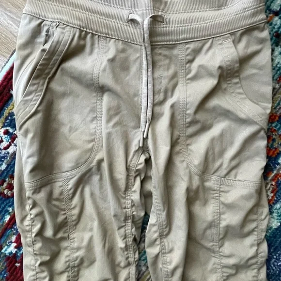 The North Face Aphrodite 2 Khaki Pants, NWT (COMFY stretch waistband) - Picture 3 of 7